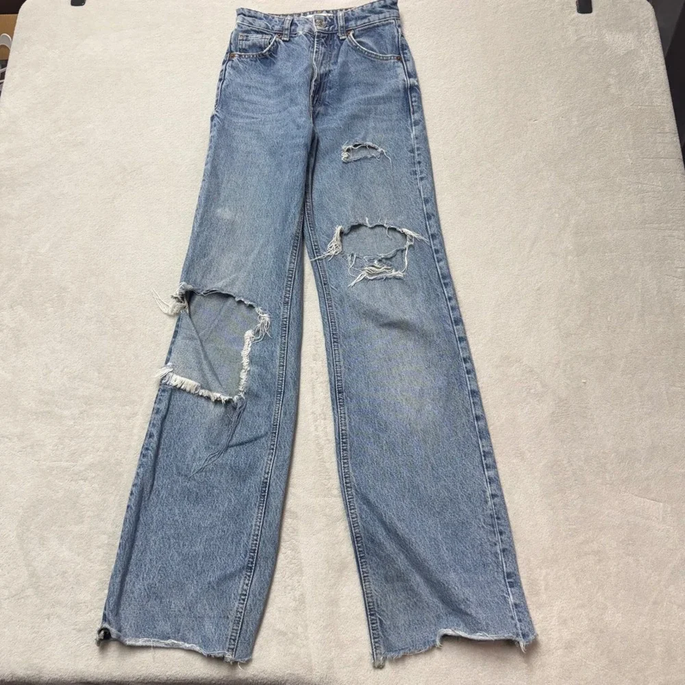 Zara High Waisted Wide Leg Distressed Jeans Light Wash Blue Size 0 24W